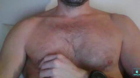 Snapshot of newtyguy90 chatting on 12/27/24, 03:48 newtyguy90 online show from 12/27/24, 03:48