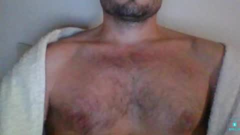 Snapshot of newtyguy90 chatting on 12/30/24, 07:04 newtyguy90 online show from 12/30/24, 07:04