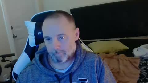 Snapshot of newvvorld chatting on 12/01/24, 05:02 NewWorld online show from 12/01/24, 05:02