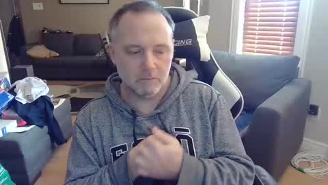 Snapshot of newvvorld chatting on 01/12/25, 06:59 NewWorld online show from 01/12/25, 06:59