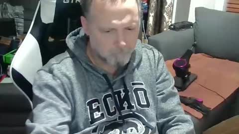 Snapshot of newvvorld chatting on 02/02/26, 10:19 NewWorld online show from 02/02/26, 10:19