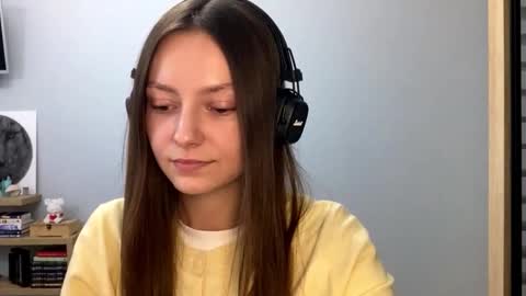 Agne online show from 10/25/25, 02:24