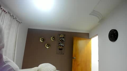 Snapshot of neyder_sanz chatting on 02/12/26, 11:49 NEYDER online show from 02/12/26, 11:49