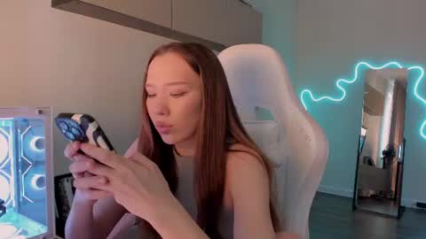 Mina online show from 06/09/26, 07:09