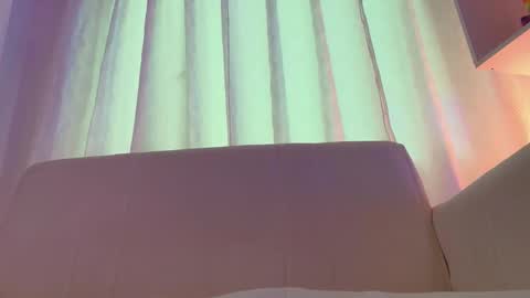 Snapshot of nezo_ chatting on 09/27/25, 04:50 Angie Instagram angie julianac add me online show from 09/27/25, 04:50