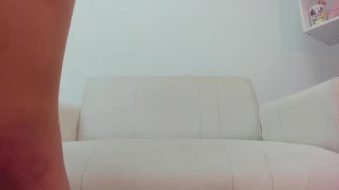 Snapshot of nezo_ chatting on 10/29/25, 06:59 Angie Instagram angie julianac add me online show from 10/29/25, 06:59