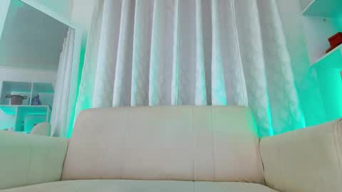 Snapshot of nezo_ chatting on 02/19/26, 06:09 Angie Instagram angie julianac add me online show from 02/19/26, 06:09