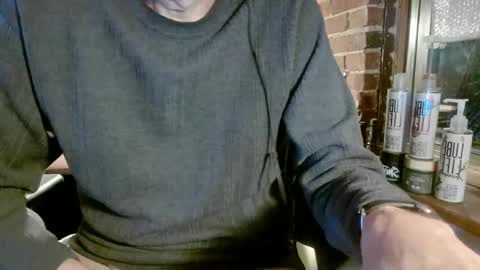 Snapshot of nfgwholoves2cum chatting on 01/17/25, 10:12 NFG Nice Friendly Guy Dick online show from 01/17/25, 10:12