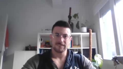 Snapshot of nghtyteacher chatting on 12/17/25, 09:26 nghtyteacher online show from 12/17/25, 09:26