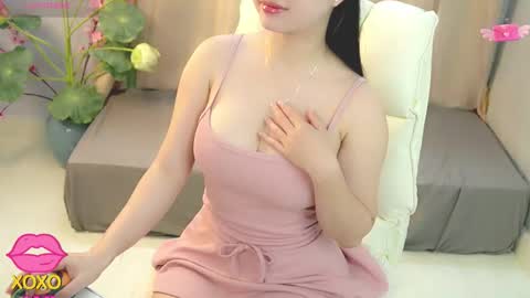 nhatlinhnguyen online show from 09/21/25, 07:54