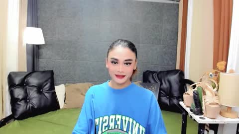 hottie nicole online show from 09/21/25, 11:17