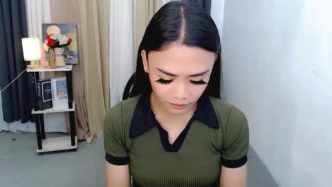 hottie nicole online show from 12/03/25, 12:51