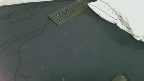 nia_0 online show from 02/09/26, 11:03