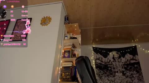 Snapshot of nia_blaze chatting on 02/18/25, 11:30 Nia online show from 02/18/25, 11:30