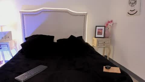 Nia Malkova online show from 05/20/26, 09:04