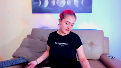 Estefani  online show from 01/03/25, 06:03