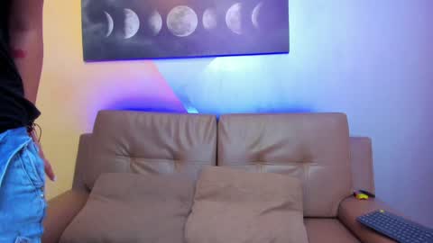 Estefani  online show from 01/06/25, 11:51