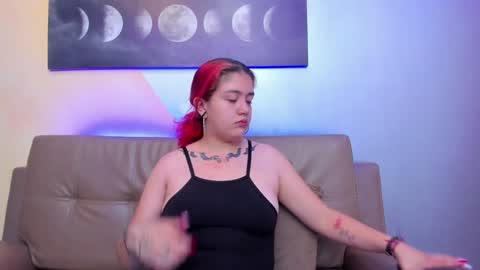 Estefani  online show from 01/27/25, 11:54