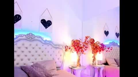 niacolussi online show from 10/13/25, 07:25