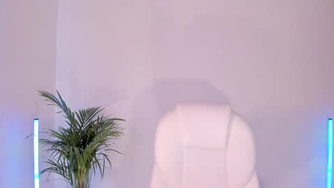 Nia online show from 03/08/25, 05:43