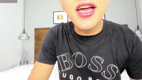 Snapshot of niall_falcon chatting on 01/20/25, 01:00 Niall online show from 01/20/25, 01:00