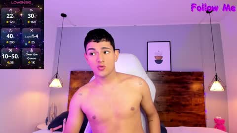 Snapshot of niall_falcon chatting on 02/04/25, 03:57 Niall online show from 02/04/25, 03:57