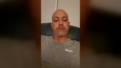 Snapshot of niallob chatting on 08/03/26, 12:53 niallob online show from 08/03/26, 12:53