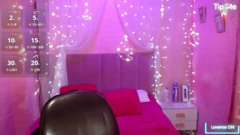 Snapshot of niamh_lifah chatting on 07/14/26, 01:39 niamh_lifah online show from 07/14/26, 01:39