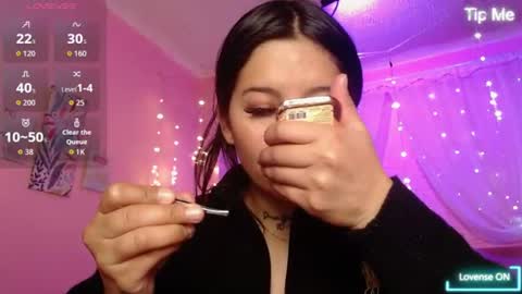 Snapshot of niamh_lifah chatting on 07/16/26, 01:06 niamh_lifah online show from 07/16/26, 01:06