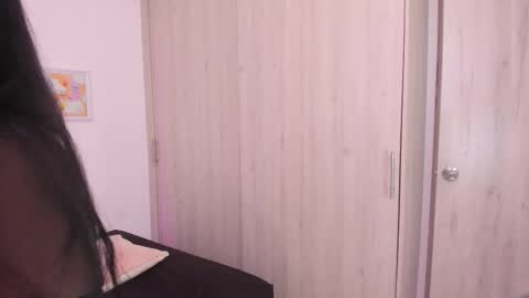  Nia  online show from 01/14/26, 04:23