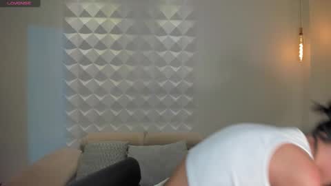 Call me Nia  online show from 09/10/25, 01:49