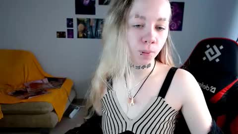 nica_kawaii online show from 03/23/26, 06:28