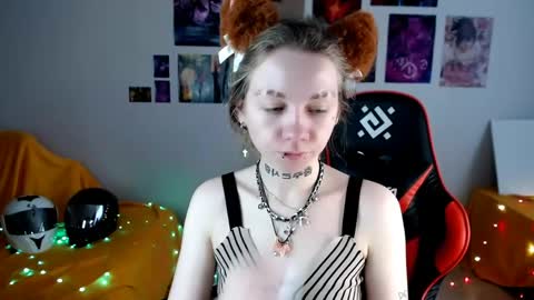 nica_kawaii online show from 05/21/26, 12:23