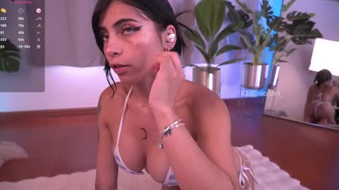 Dani 3 online show from 01/19/25, 09:23