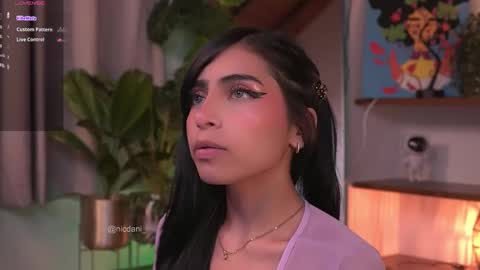 Dani 3 online show from 02/25/25, 02:25