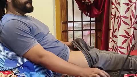 Robin online show from 10/28/25, 05:33