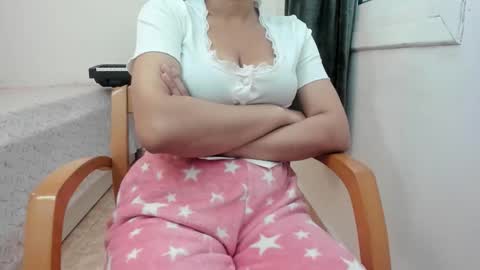 Sfora online show from 10/23/25, 07:29