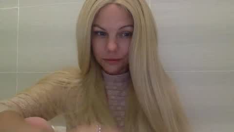 Amber online show from 10/23/25, 08:57