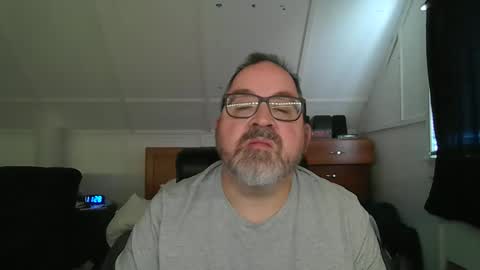 niceguy7208 online show from 04/10/26, 03:28