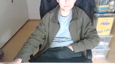 Snapshot of niceguyflo chatting on 12/16/25, 01:21 NiceGuyFlo online show from 12/16/25, 01:21