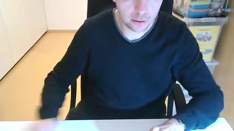 Snapshot of niceguyflo chatting on 12/18/25, 12:27 NiceGuyFlo online show from 12/18/25, 12:27