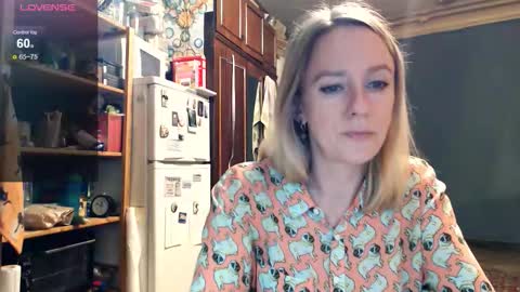 Snapshot of nicekat chatting on 10/14/25, 05:36 Kathrine online show from 10/14/25, 05:36