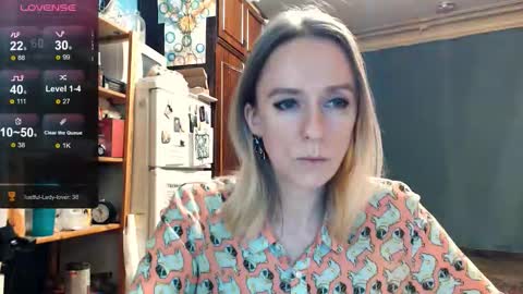 Snapshot of nicekat chatting on 11/19/25, 08:31 Kathrine online show from 11/19/25, 08:31