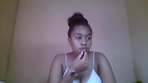 Snapshot of nicelly01 chatting on 05/26/26, 07:26 nicelly01 online show from 05/26/26, 07:26