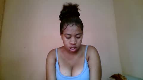 Snapshot of nicelly01 chatting on 06/02/26, 06:37 nicelly01 online show from 06/02/26, 06:37