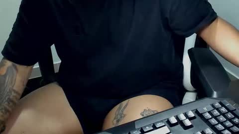 Camila And Steeven online show from 10/24/25, 02:08