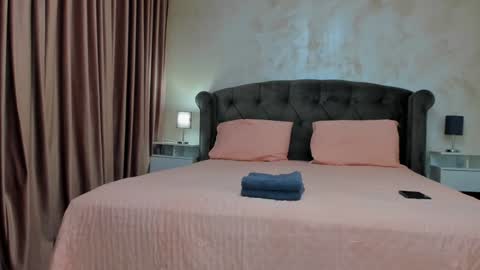 Sophie online show from 02/28/26, 07:09