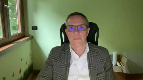 Snapshot of niceshy_71 chatting on 04/29/26, 04:33 Andrew online show from 04/29/26, 04:33