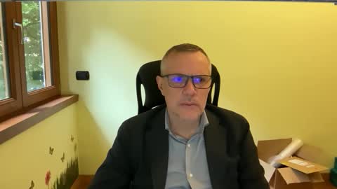 Snapshot of niceshy_71 chatting on 05/29/26, 05:22 Andrew online show from 05/29/26, 05:22