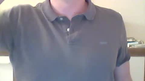 Snapshot of nick1990b chatting on 11/20/25, 06:40 nick1990b online show from 11/20/25, 06:40